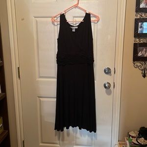 Flowy black dress with ruching